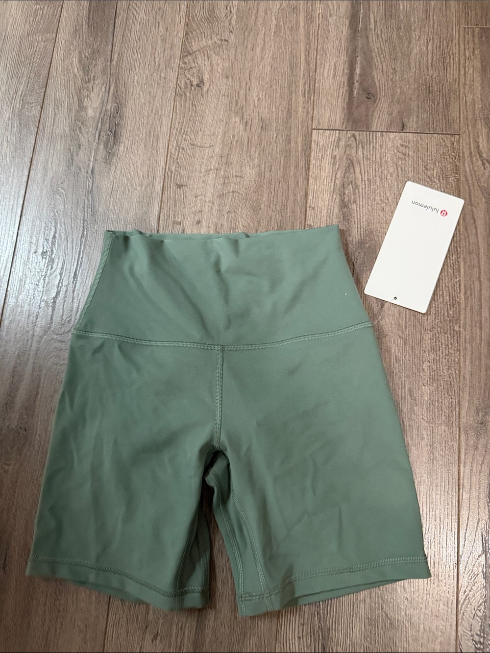 Lululemon align short olive green NWT 4